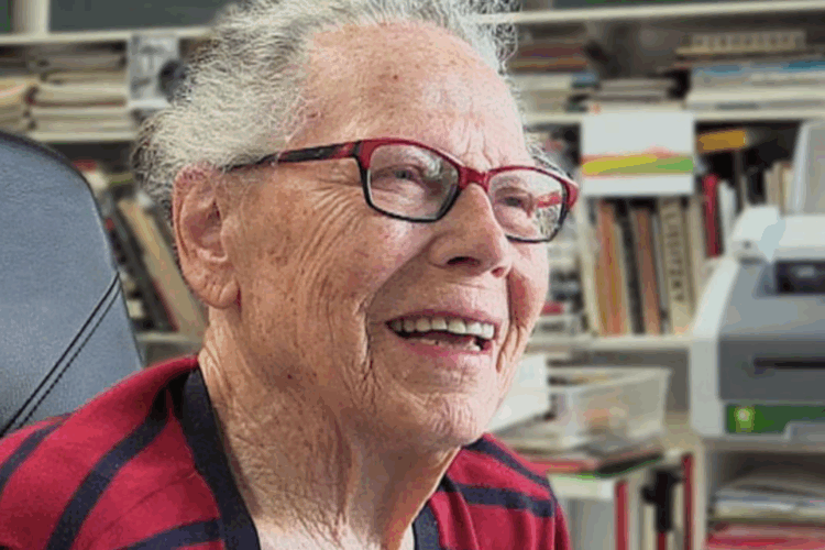 Vera Molnár: ‘I have no regrets. My life is squares, triangles, lines’